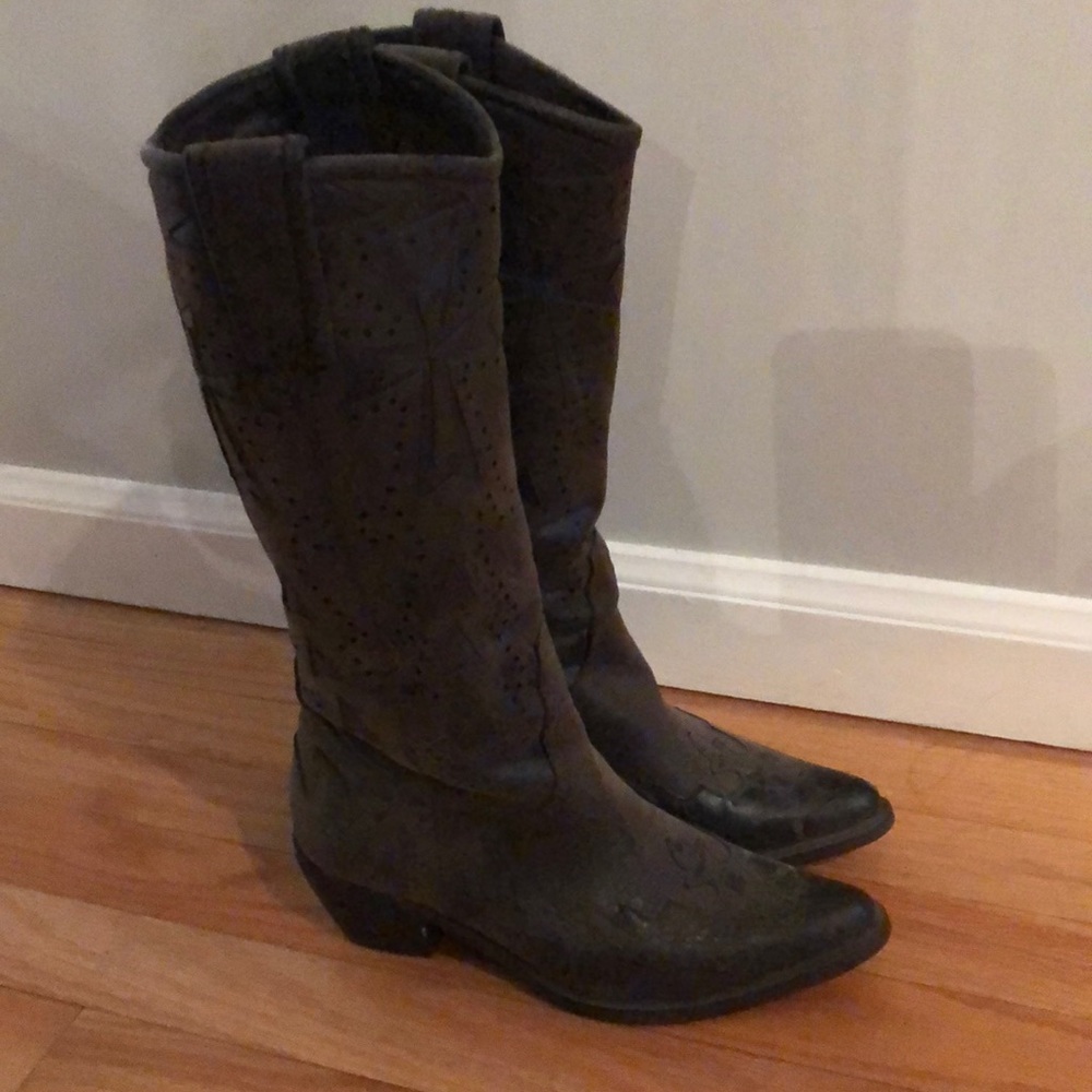 Distressed "suede like" cowboy boots brownish grey